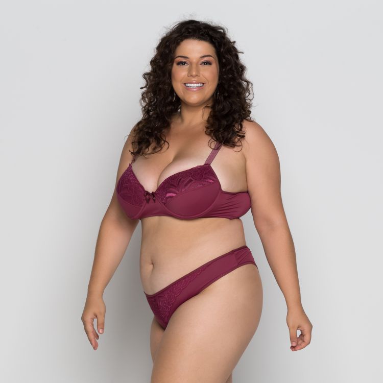 Conjunto Plus Size Microfibra Detalhe Renda