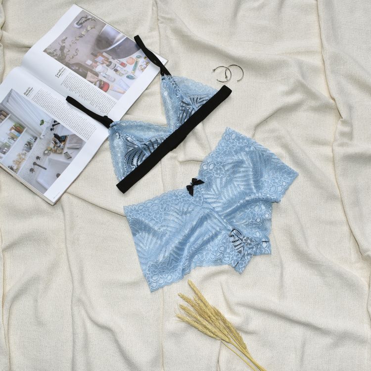 Conjunto de Lingerie Sem Bojo Caleçon em Renda