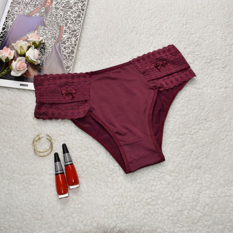 Calcinha Calçola Luxo Conforto Microfibra e Renda